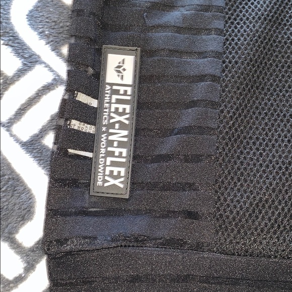 Active Training Sleeveless Hoodie - Picture 5 of 8